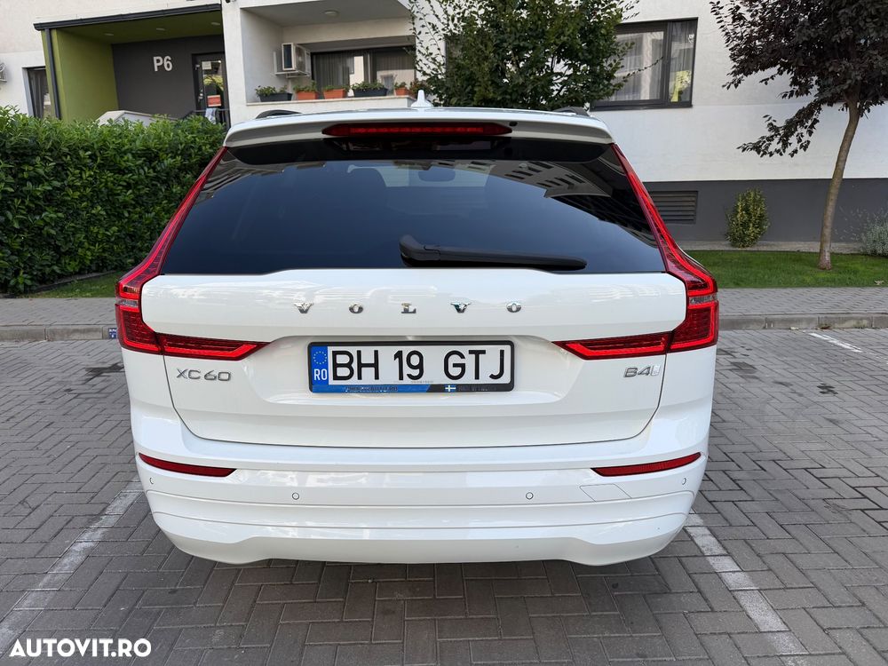 Volvo XC 60 B4 MHEV Momentum Pro - 15