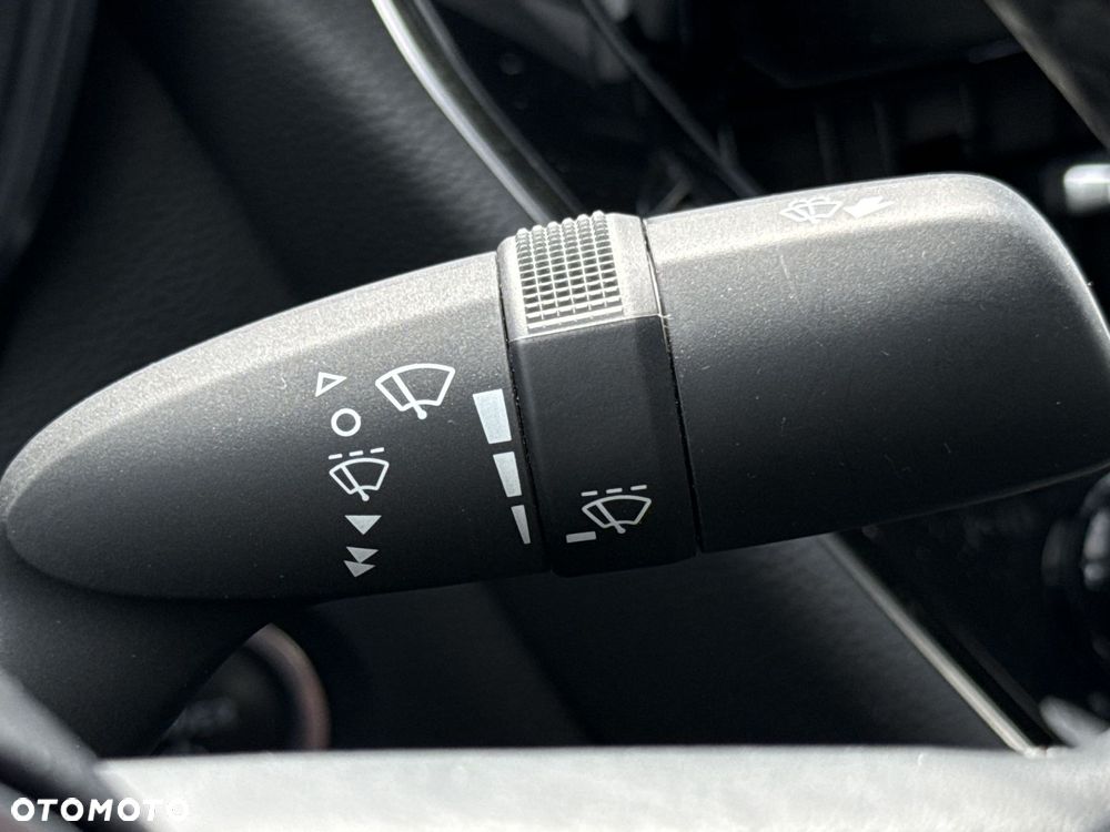 Toyota Corolla 1.8 Hybrid Comfort - 20