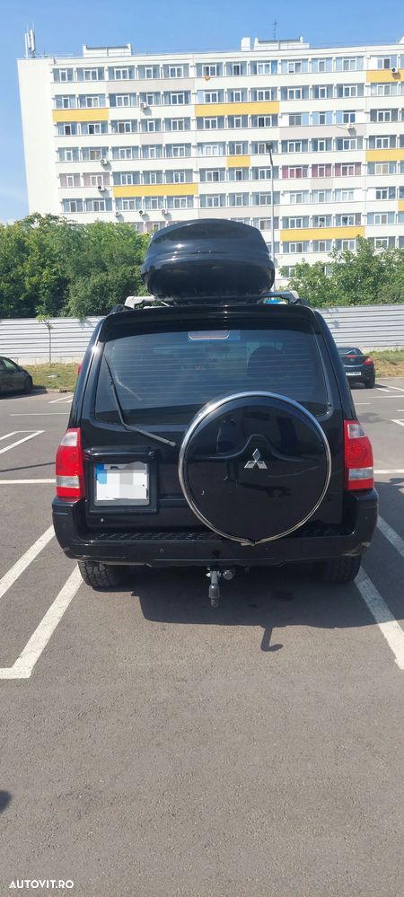 Mitsubishi Pajero - 2