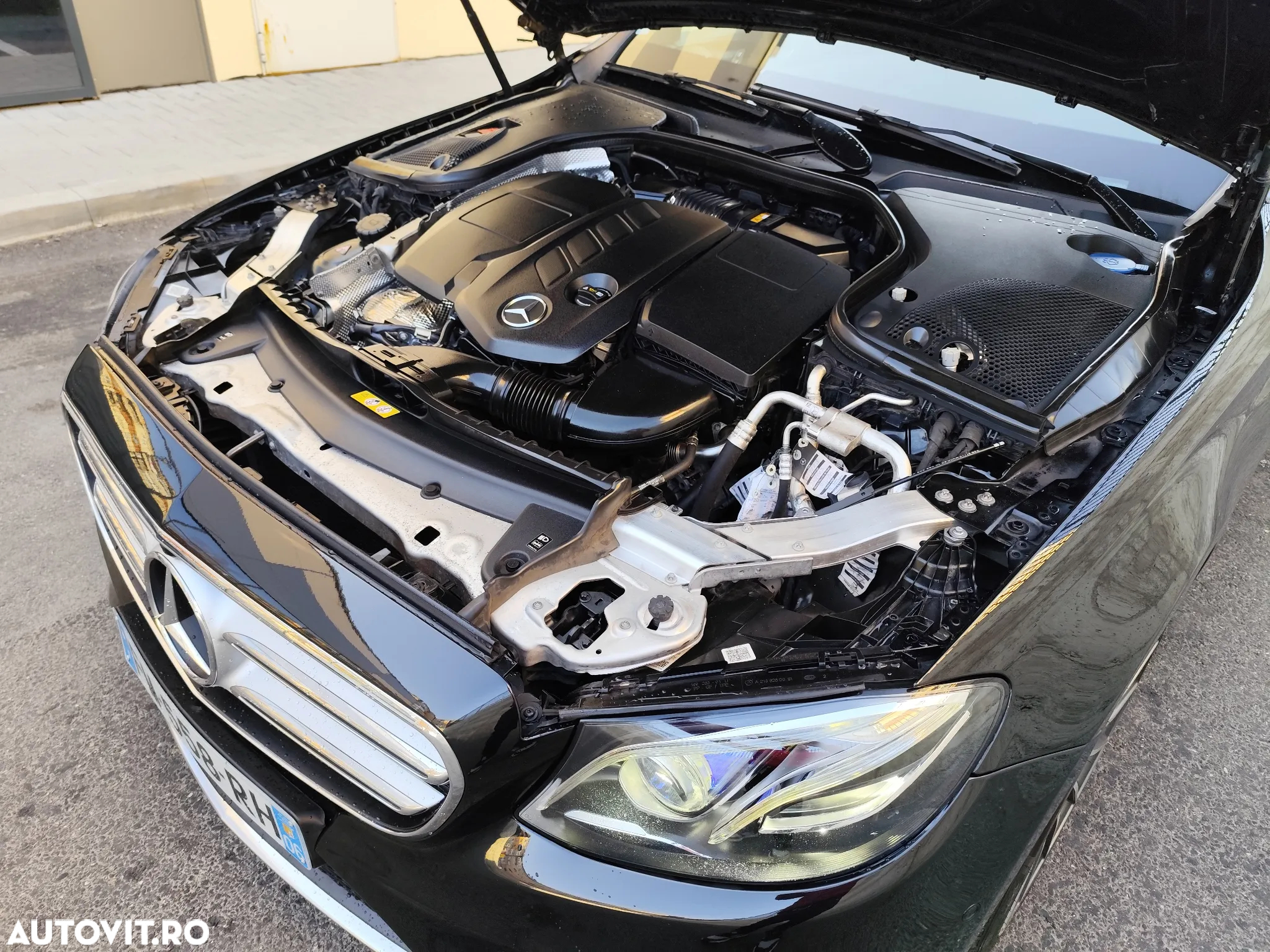 Mercedes-Benz E 200 d 9G-TRONIC AMG Line - 9