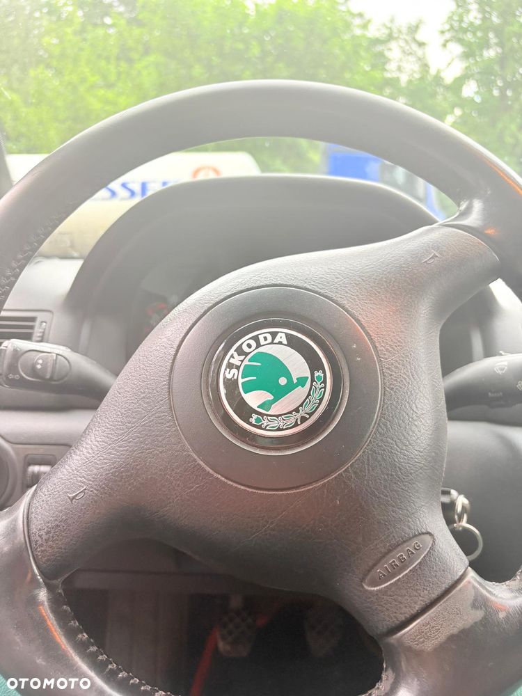 Skoda Octavia 1.8T Tour Plus - 5