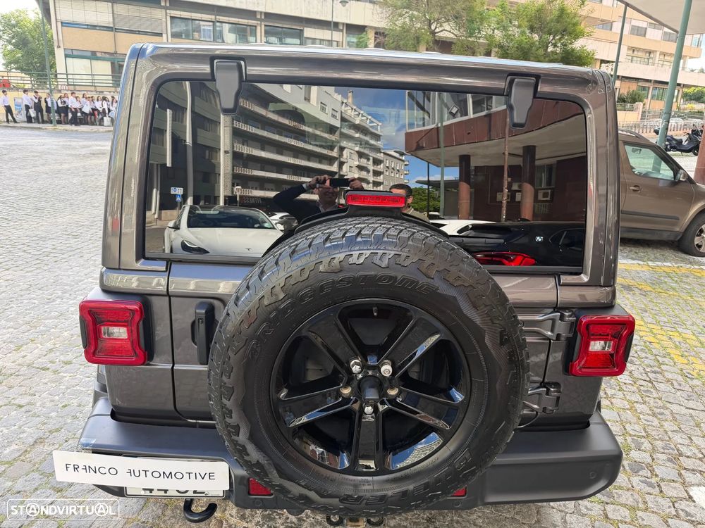 Jeep Wrangler Unlimited 3.6 Auto Golden Eagle - 5