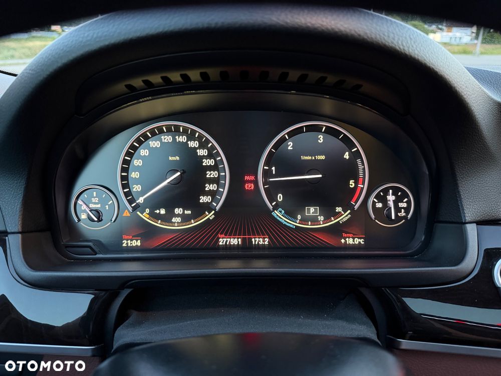 BMW Seria 5 530d xDrive Luxury Line - 25