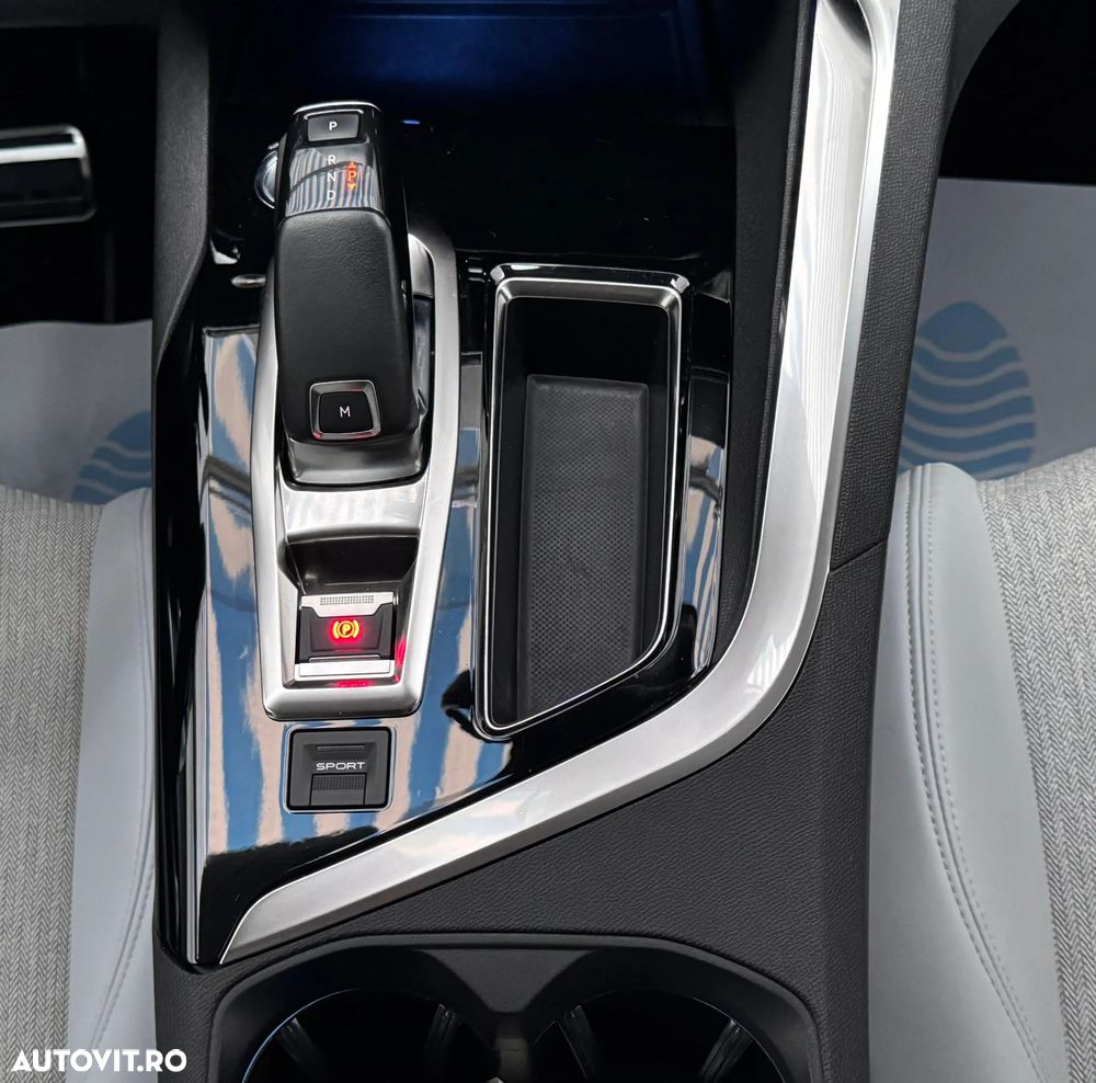 Peugeot 5008 1.5 BlueHDI s&s EAT8 GT-Line - 28