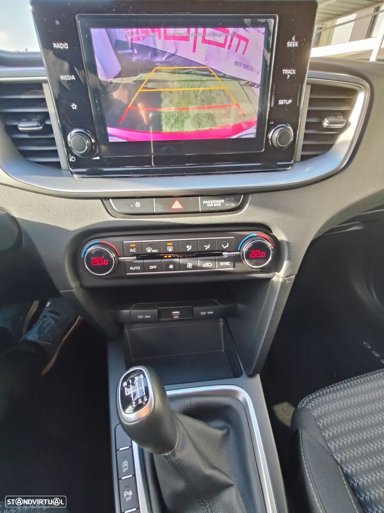 Kia XCeed 1.0 T-GDI Dynamic - 11