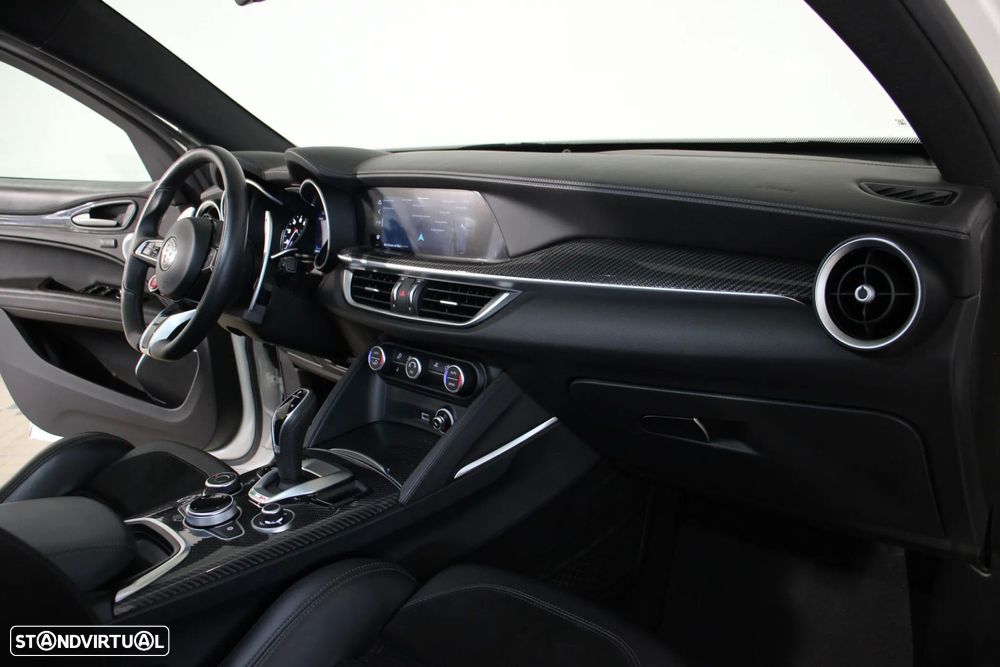Alfa Romeo Stelvio 2.9 T Quadrifoglio AT8 Q4 - 13