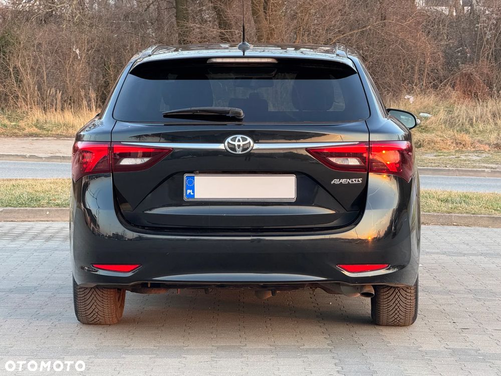 Toyota Avensis 2.0 D-4D Prestige - 12