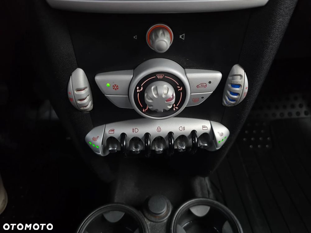 MINI Cooper Standard - 28