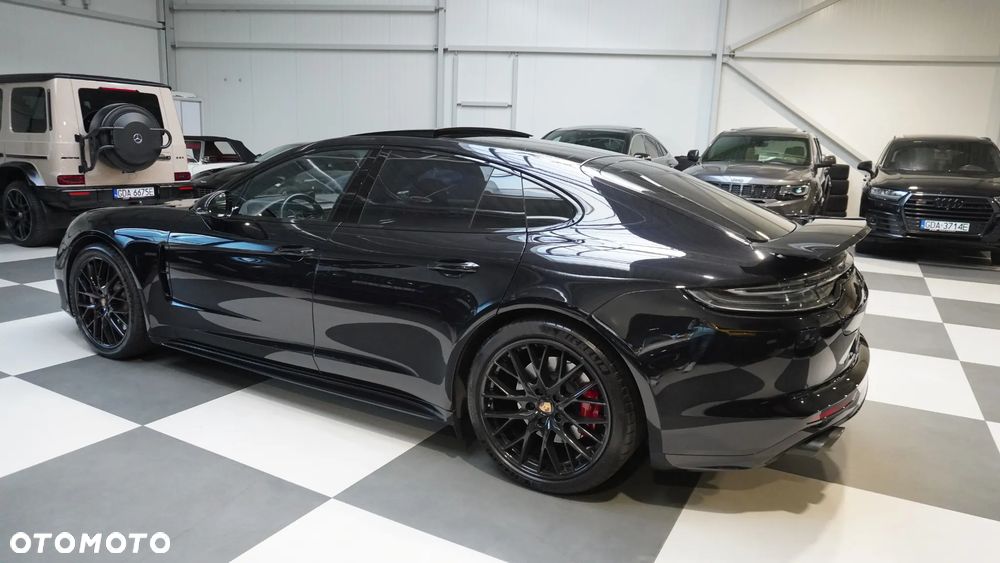Porsche Panamera GTS - 17