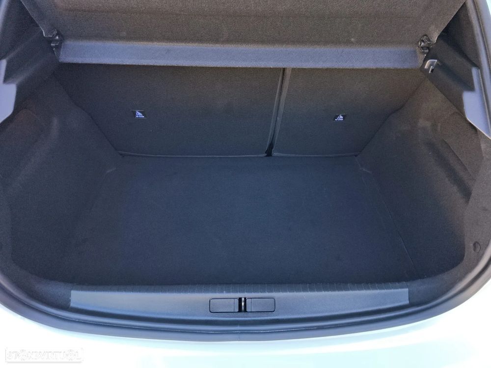 Peugeot 208 1.2 PureTech Style - 21