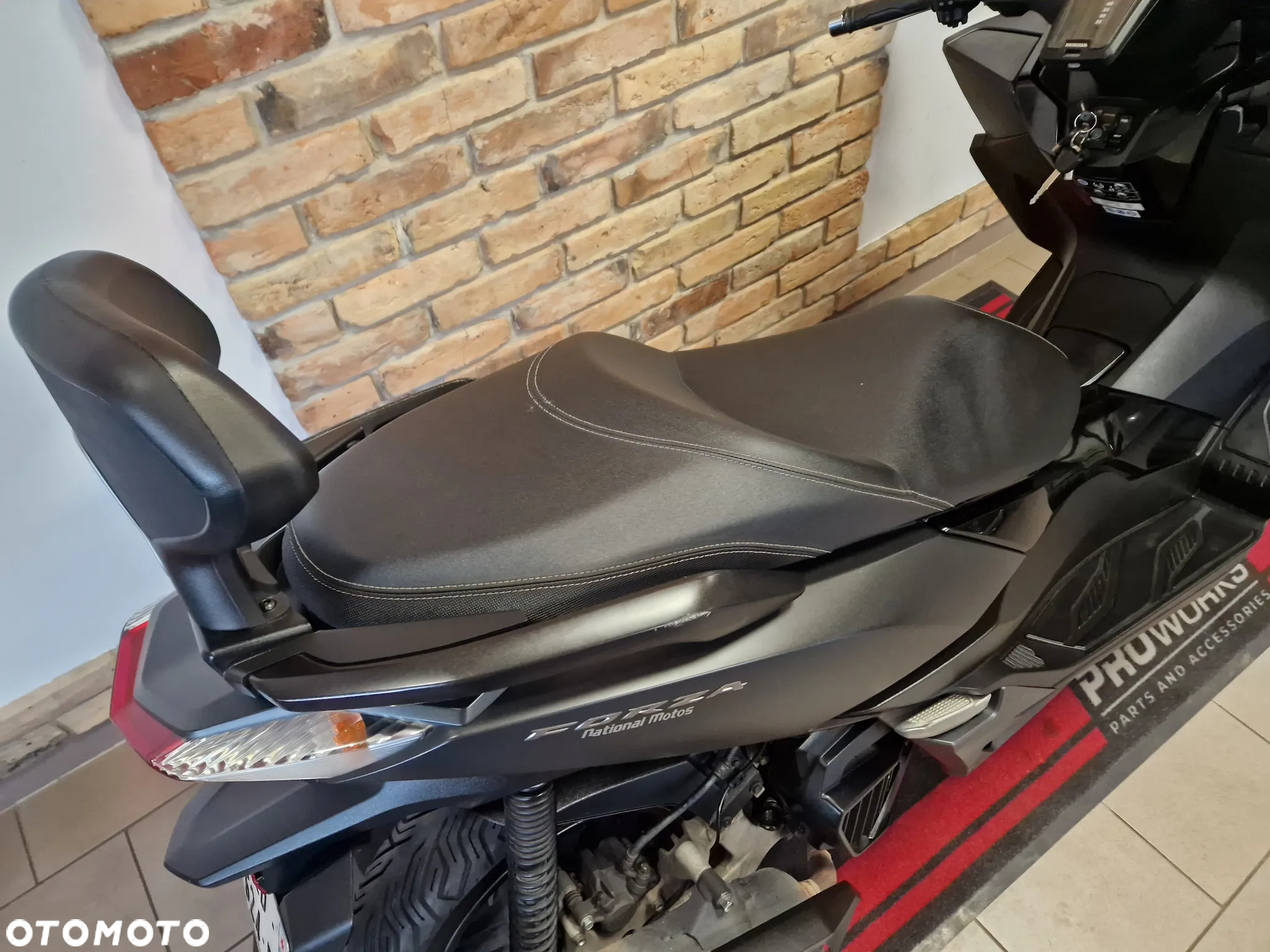 Honda NSS - 25
