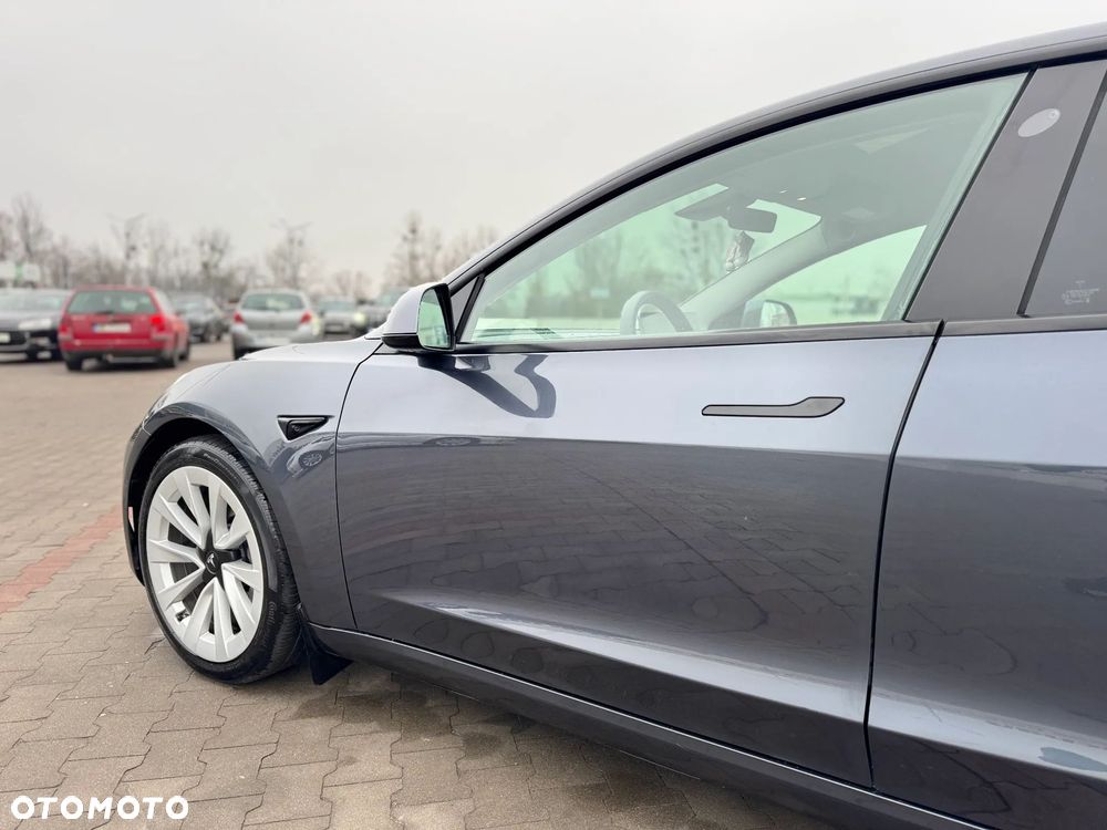 Tesla Model 3 RWD - 10