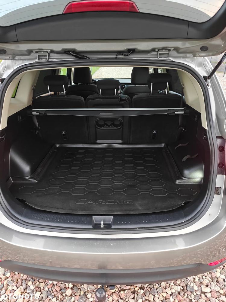 Kia Carens 1.7 CRDi 136 Dream Team Edition - 12