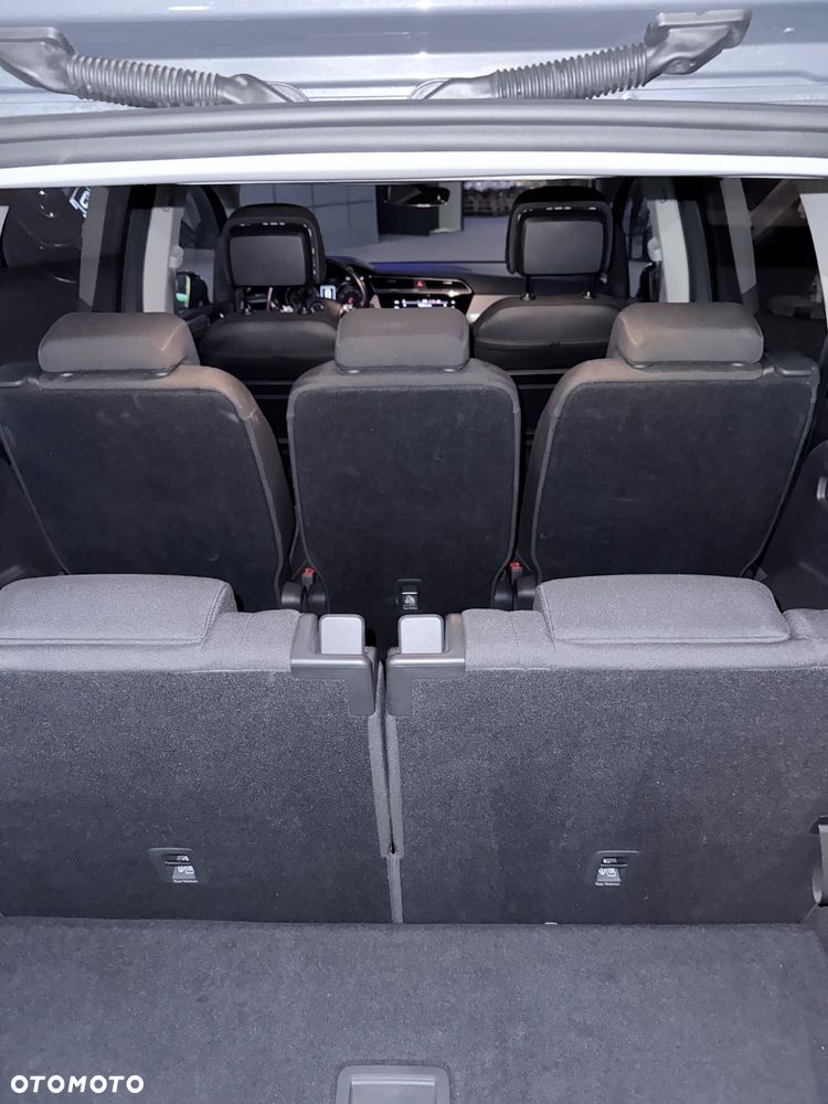 Volkswagen Touran - 5