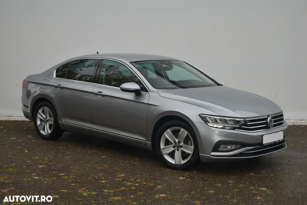 Volkswagen Passat 2.0 TDI DSG Comfortline - 19