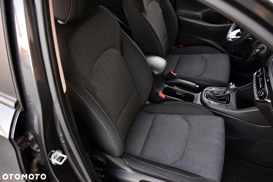 Hyundai i30 1.0 T-GDI 48V-Hybrid DCT Intro - 11