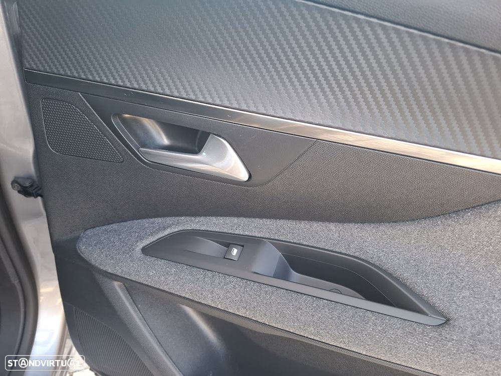 Peugeot 3008 PureTech 130 Stop & Start GPF EAT8 Active Business-Pack - 38