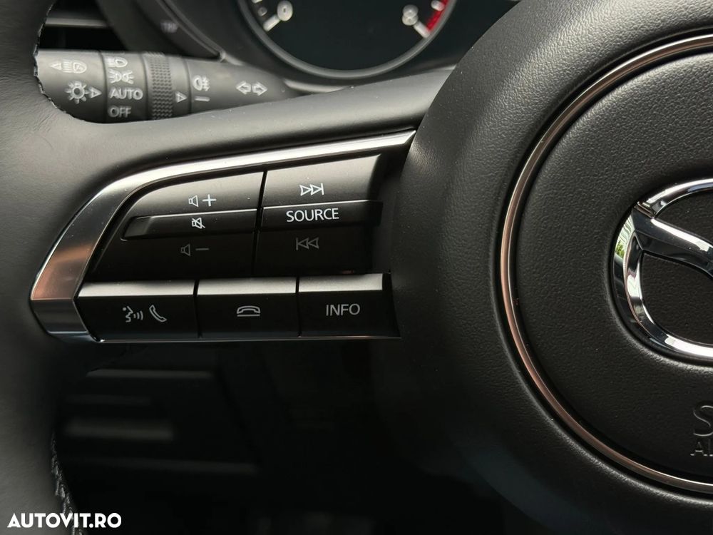 Mazda 3 e-SKYACTIV-G 140 M HYBRID Aut. EXCLUSIVE-LINE - 26