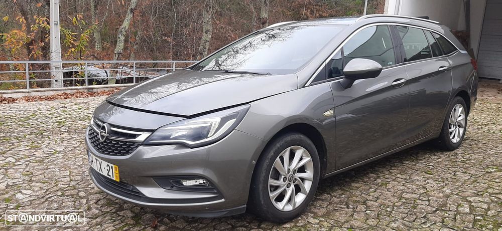 Opel Astra Sports Tourer 1.6 CDTi Executive S/S - 2