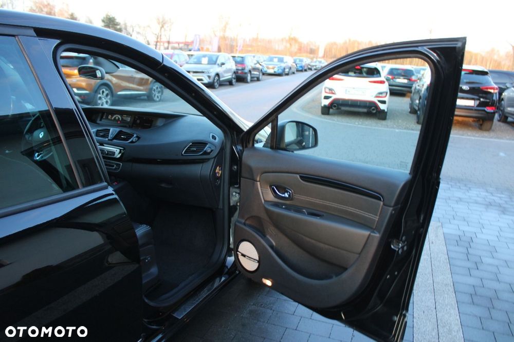 Renault Grand Scenic - 26