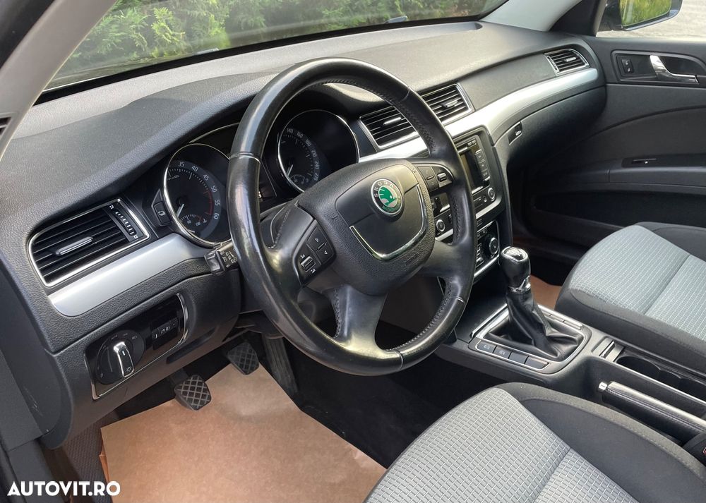 Skoda Superb 1.6 TDI GreenLine - 11