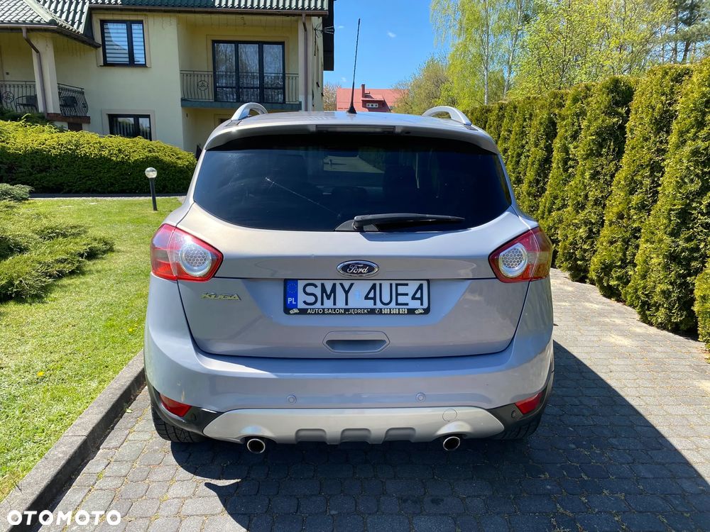 Ford Kuga 2.0 TDCi 2x4 Titanium - 16