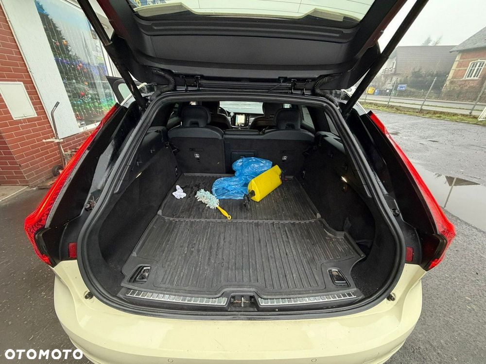 Volvo V90 - 24