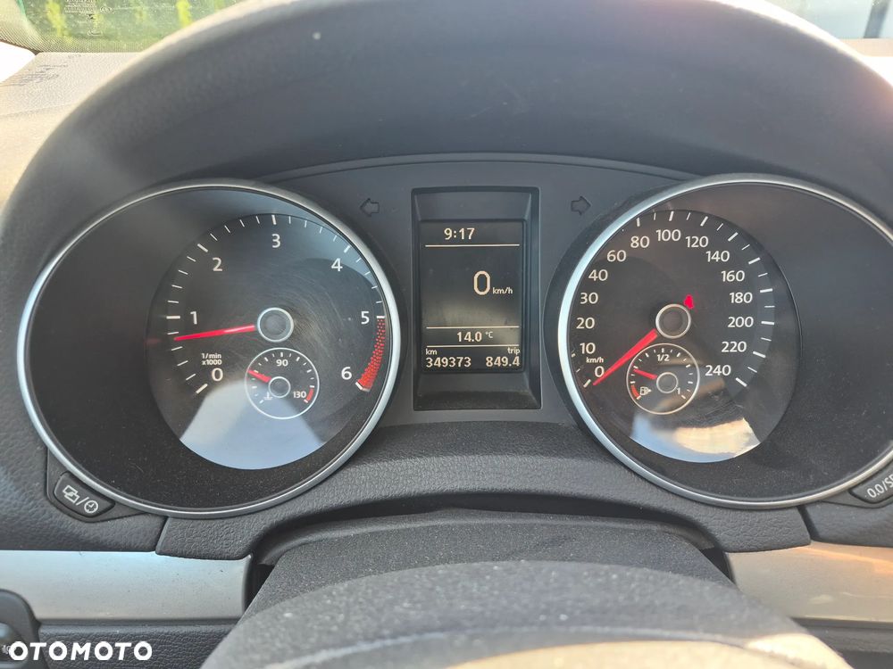 Volkswagen Golf 1.6 TDI DPF Style - 28