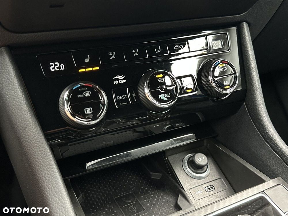 Skoda Superb 2.0 TDI SCR 4x4 Sportline DSG - 22