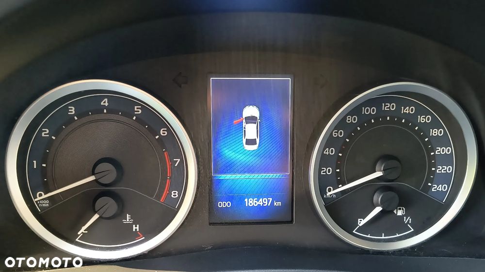 Toyota Corolla 1.6 Comfort - 25