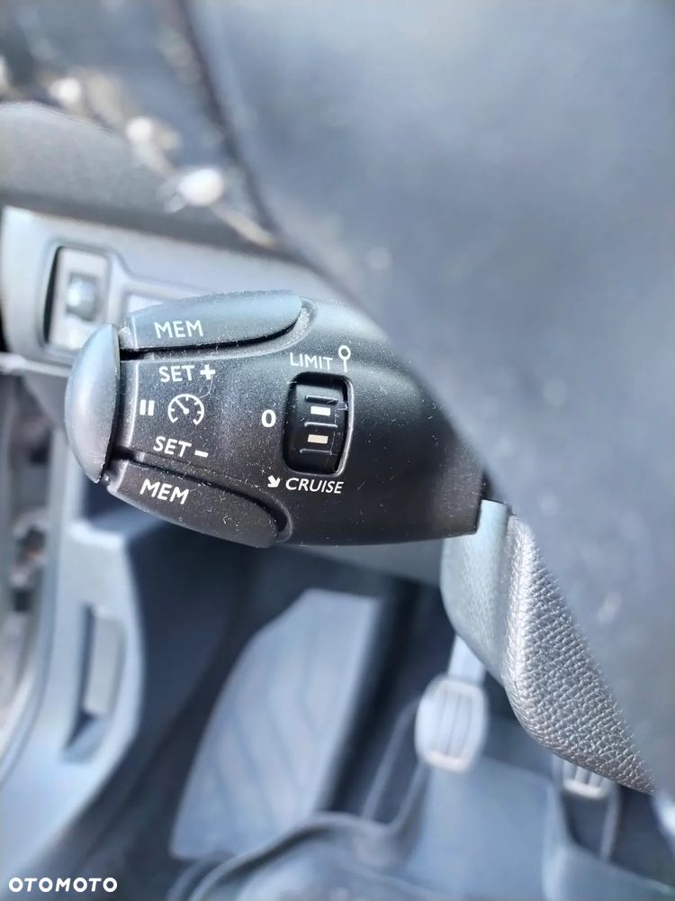 Peugeot 308 SW 1.6 BlueHDi Allure S&S - 19