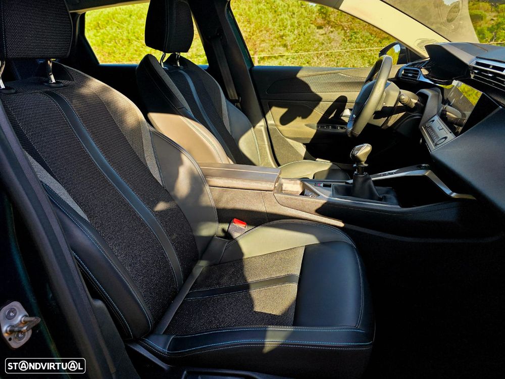 Peugeot 308 SW 1.2 PureTech Style J17 - 16