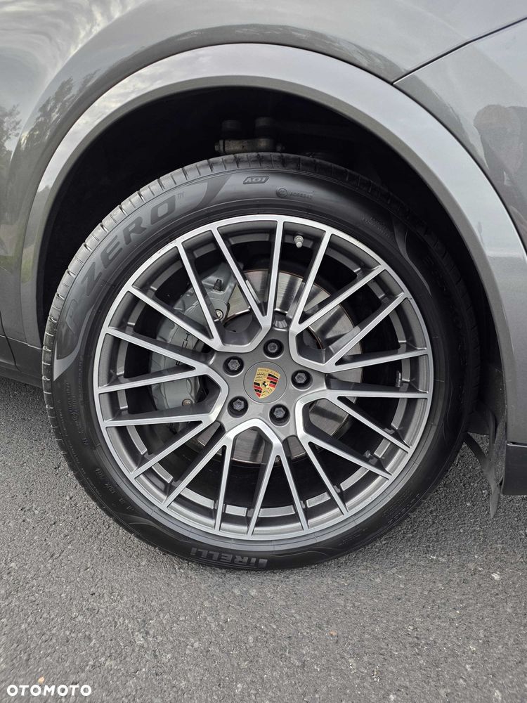 Porsche Cayenne - 5