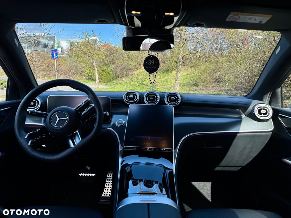 Mercedes-Benz GLC 300 d 4Matic 9G-TRONIC AMG Line Plus - 11