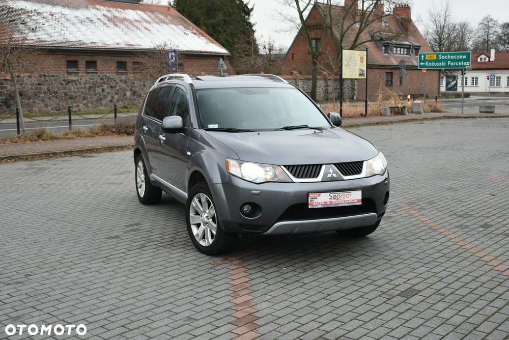 Mitsubishi Outlander - 16