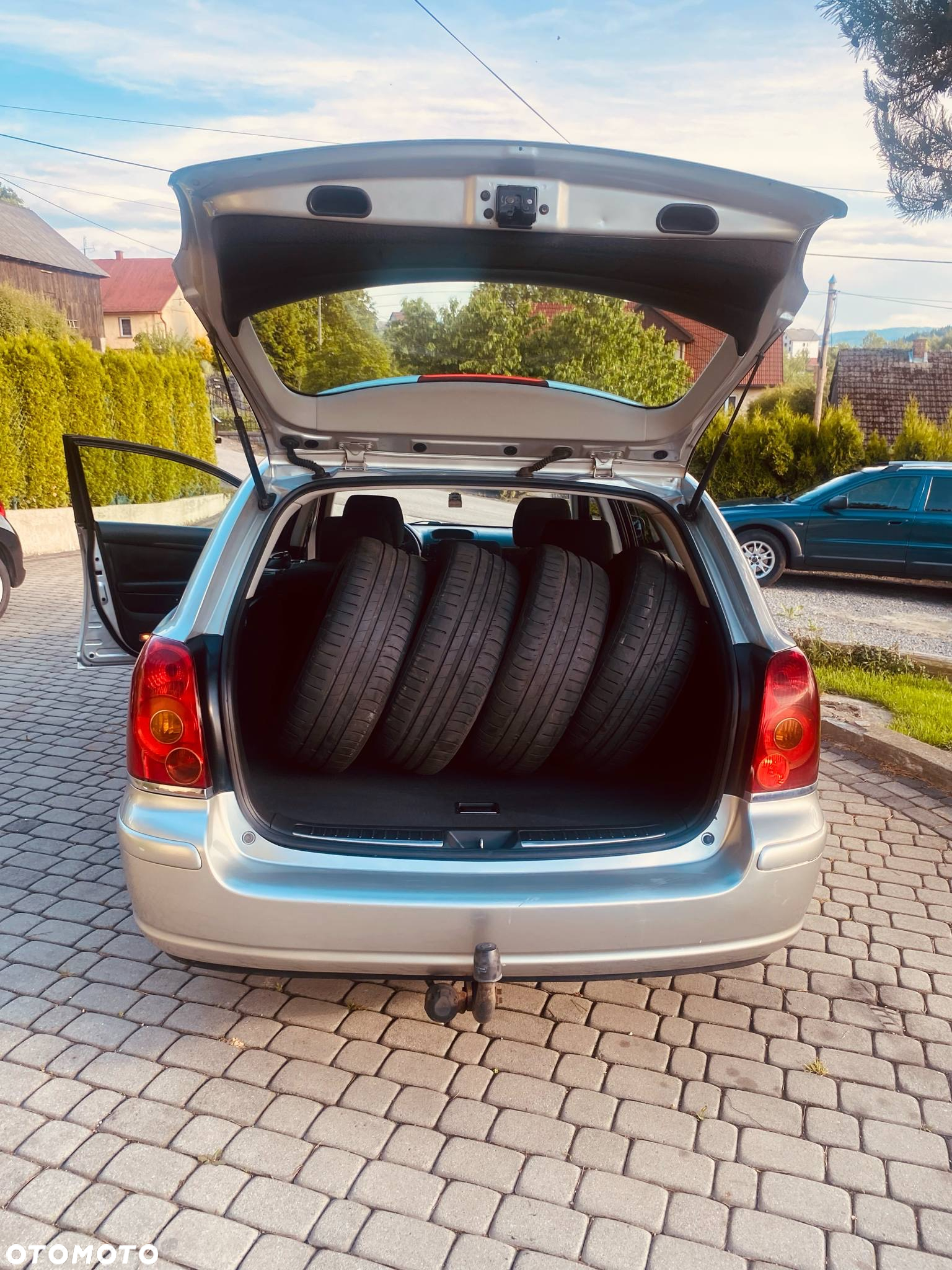 Toyota Avensis - 5
