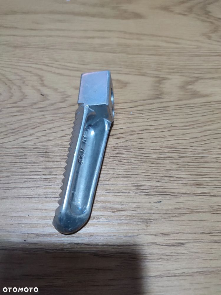 Podnóżek pasażera, tył Yamaha R6 - 2