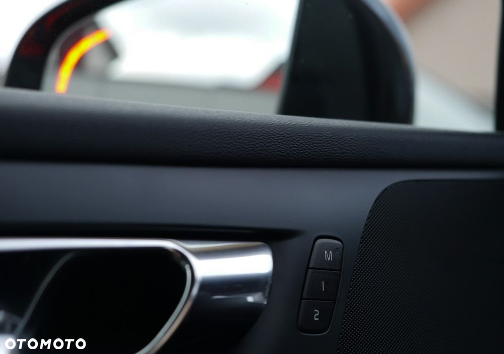 Volvo S60 T8 Recharge AWD Geartronic RDesign - 12