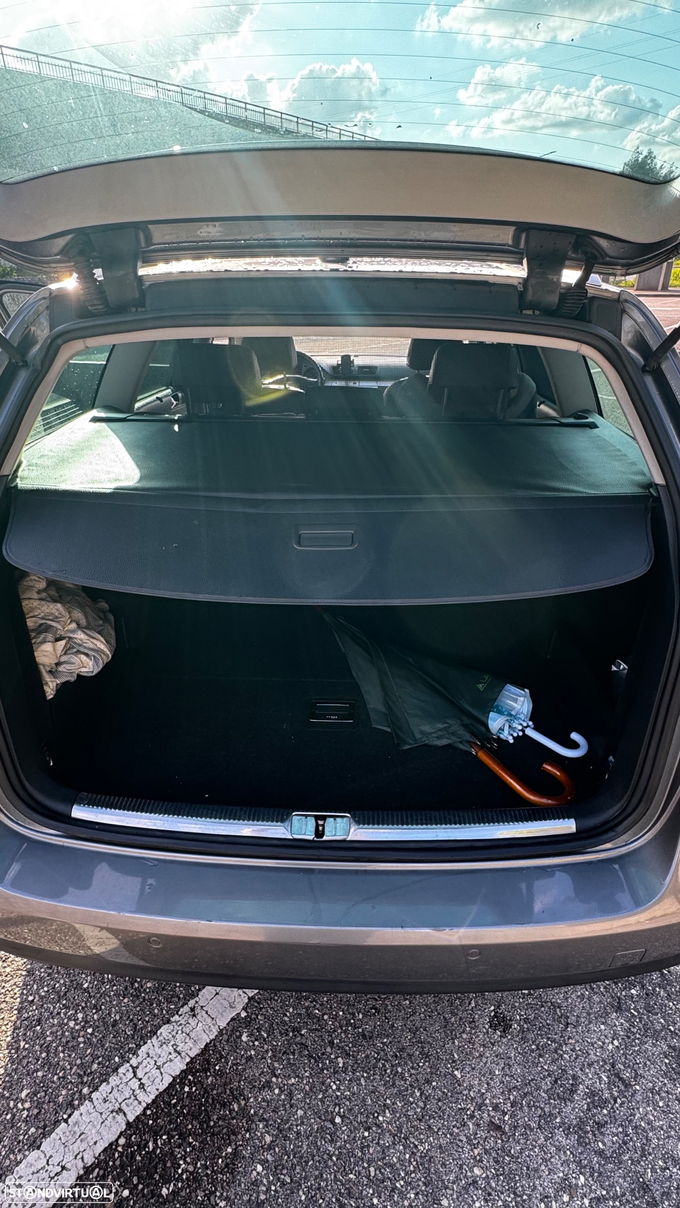 VW Passat Variant 2.0 TDi Highline - 16