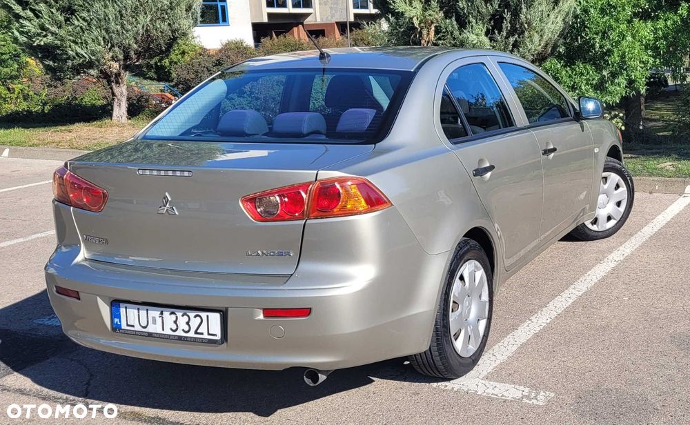 Mitsubishi Lancer - 7