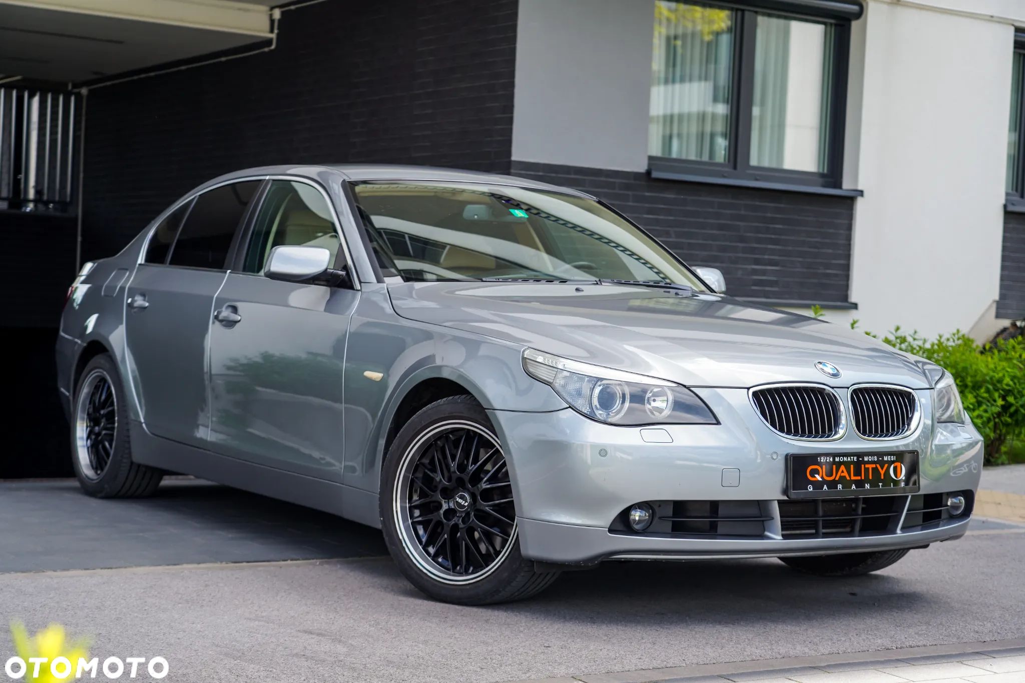 BMW Seria 5 525xi - 1