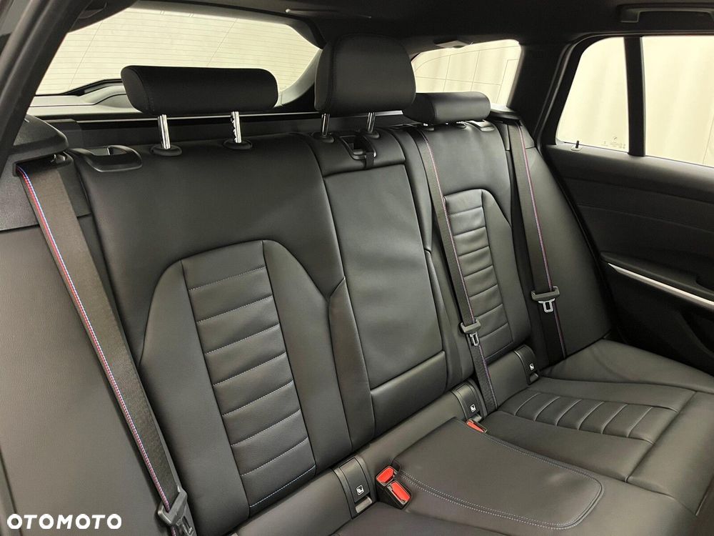 BMW Seria 3 M340i xDrive mHEV sport - 37