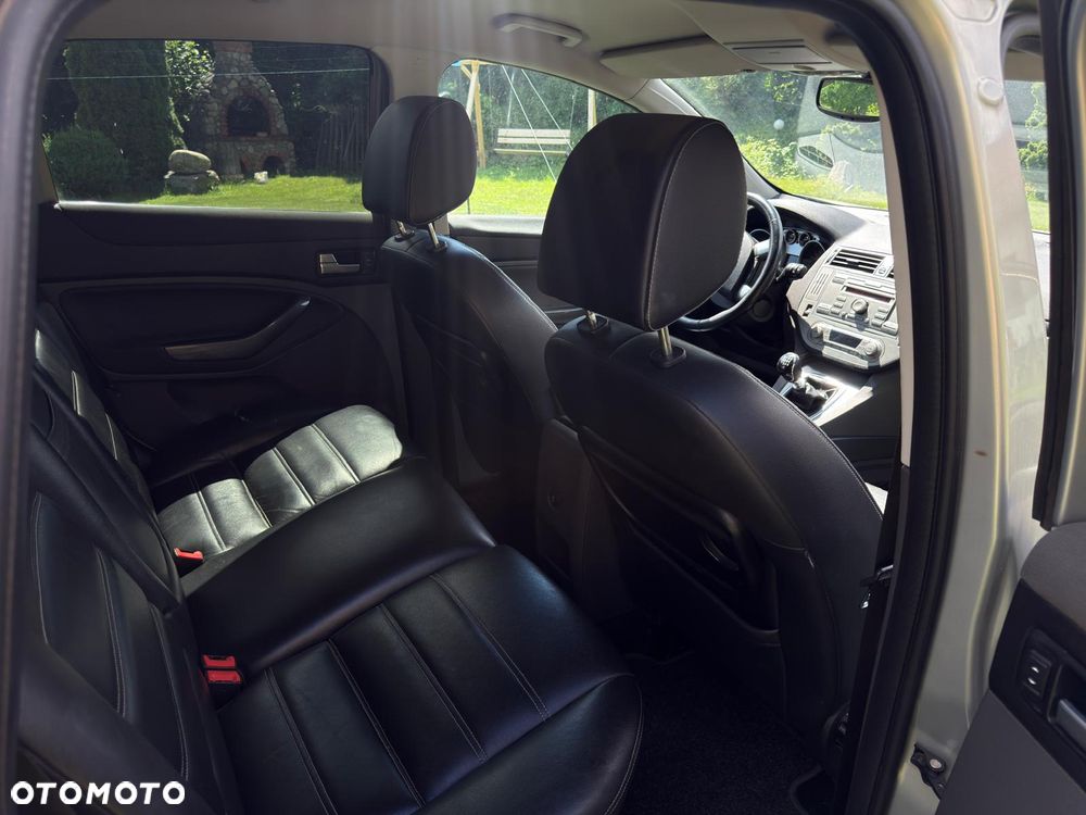Ford Kuga 2.0 TDCi Trend - 10