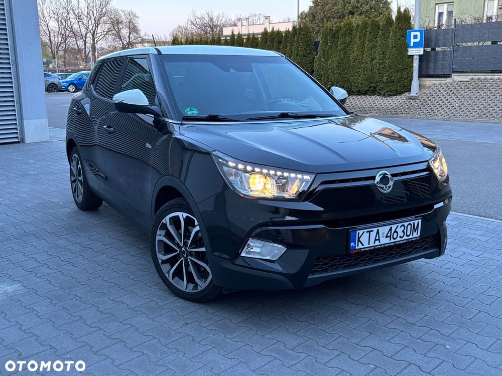 SsangYong/KGM Tivoli e-XGi 160 2WD Black+White - 2