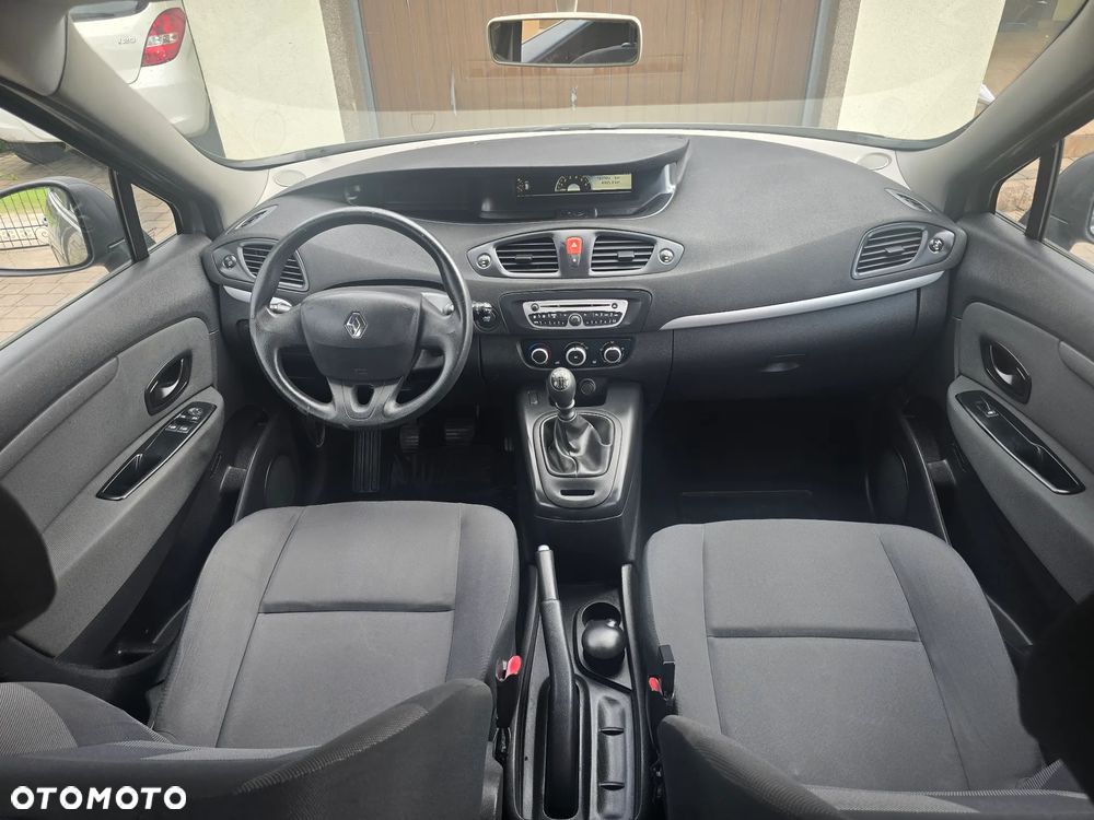 Renault Scenic 1.6 16V 110 Authentique - 5