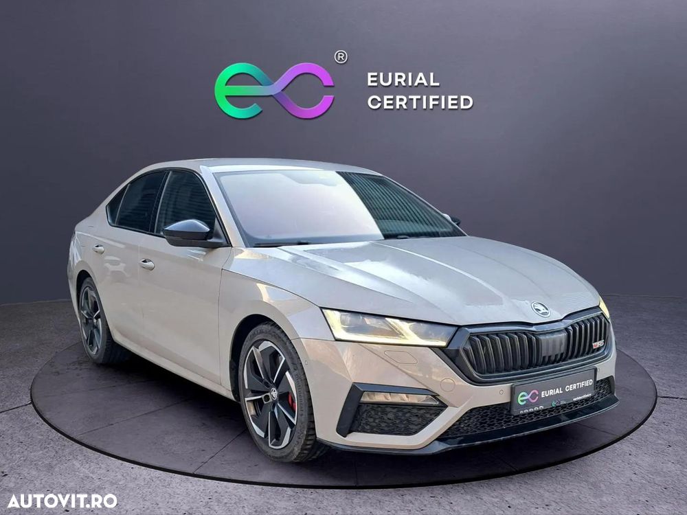 Skoda Octavia 2.0 245 TSI DSG RS - 2