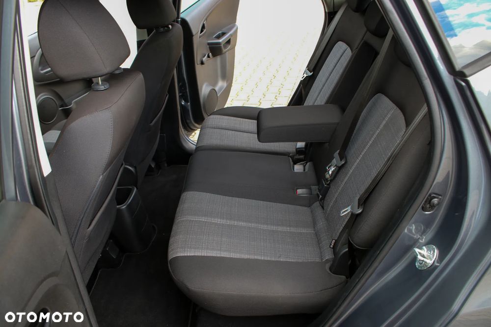Kia Venga 1.4 L - 28