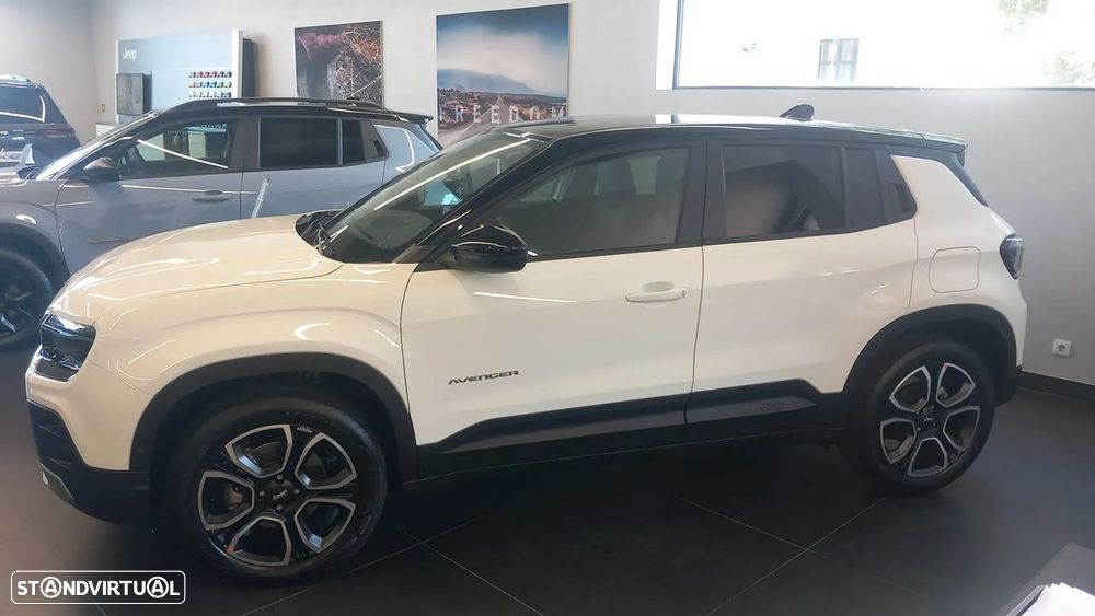 Jeep Avenger 1.2 e-Hybrid Altitude DCT - 4