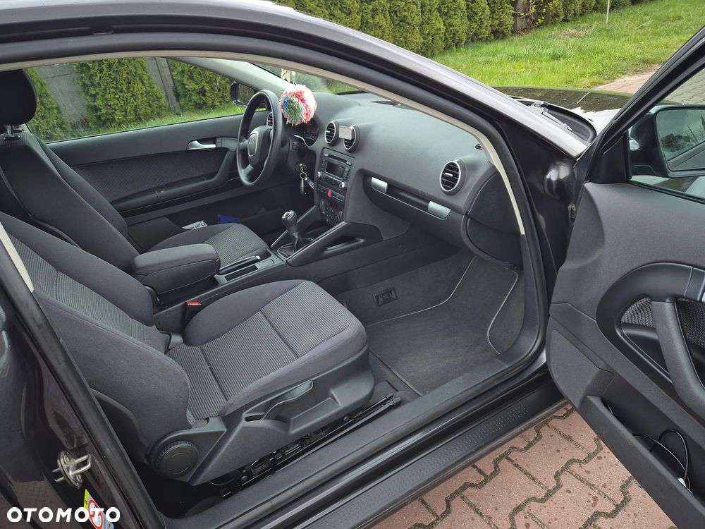 Audi A3 3-drzwiowe 1.9 TDI DPF Ambiente - 14