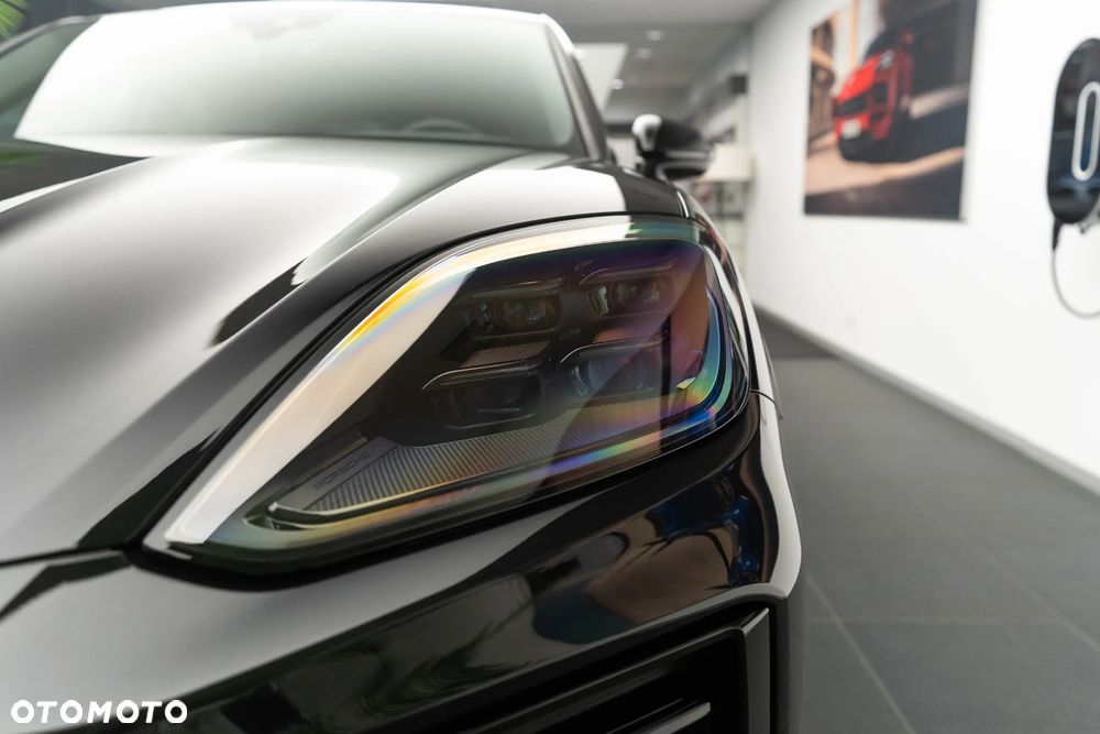 Porsche Cayenne S E-Hybrid PHEV Black Edition - 35